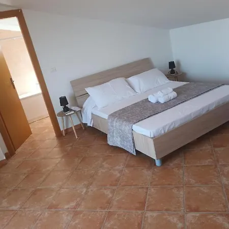 Bed & Breakfast Nina's House 4*