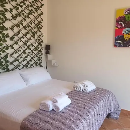 Nina's House Bed & Breakfast