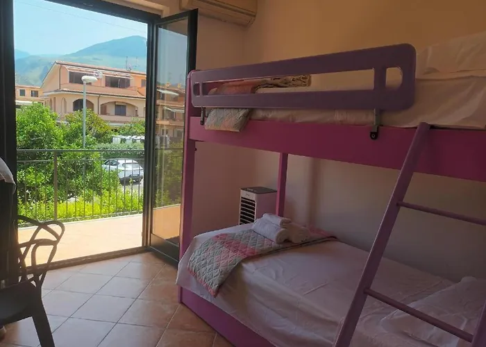 Nina's House Alojamento de Acomodação e Pequeno-almoço 4*